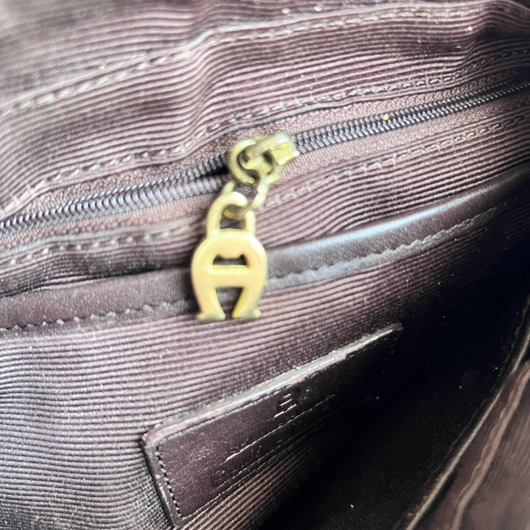 Etienne Aigner Vintage  chocolate leather Multiple Pockets Zipper shoulder bag - Picture 11 of 15